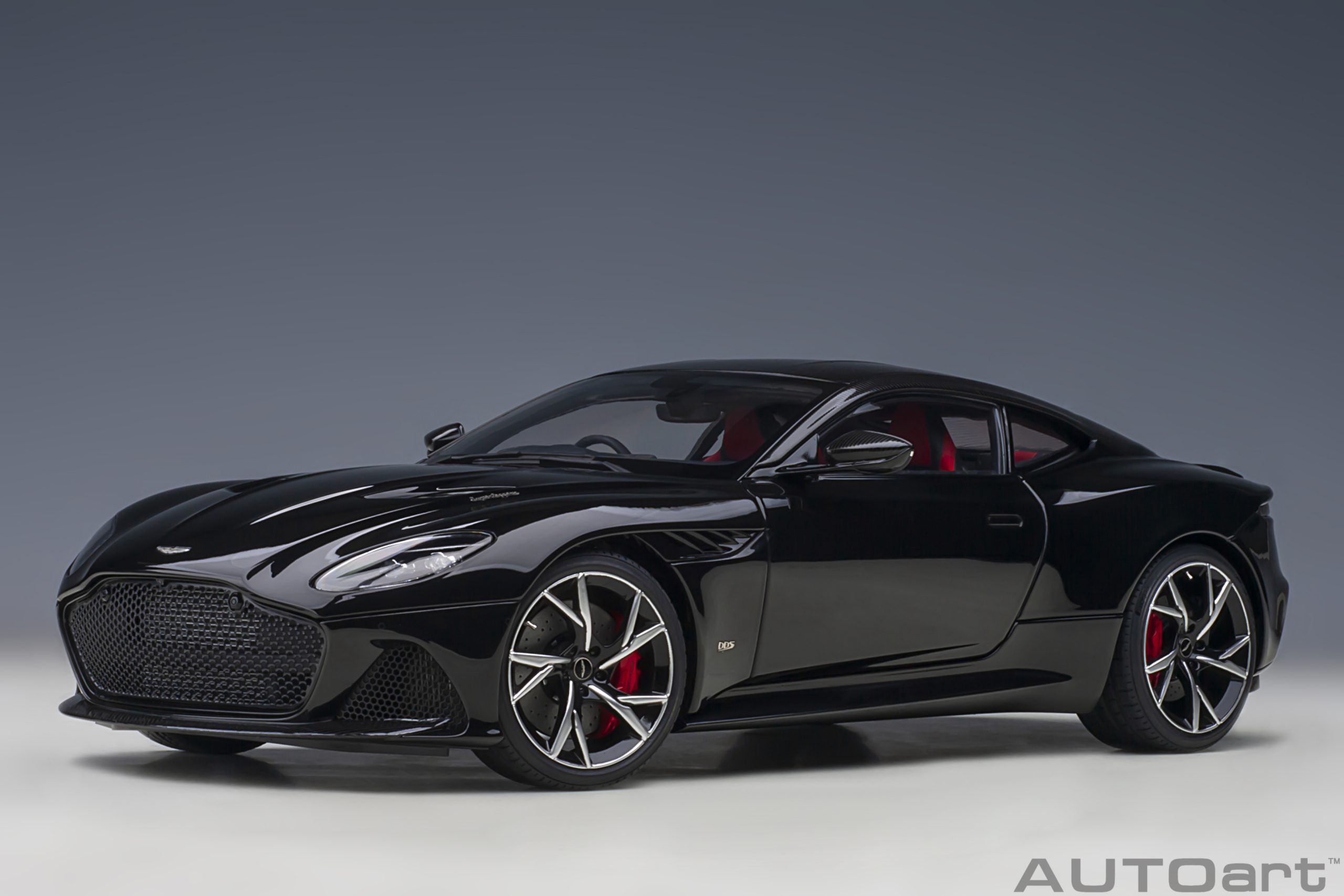 Aston Martin DBS Superleggra Jet Black 1:18 Autoart