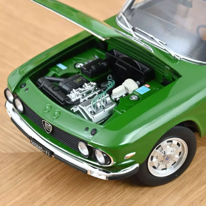 LANCIA FULVIA 3 1975 GREEN 1:18 Norev