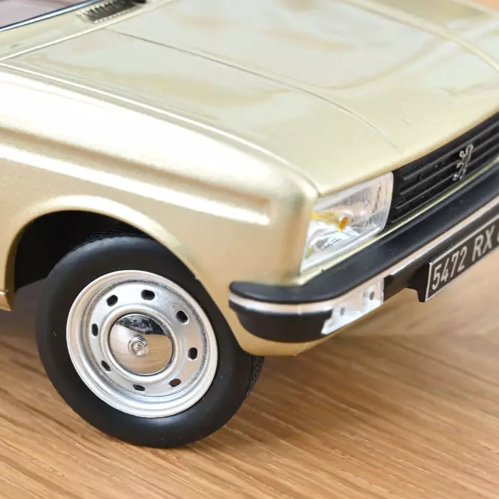 Peugeot 104 GR 1981 metallic Beige 1:18 Norev