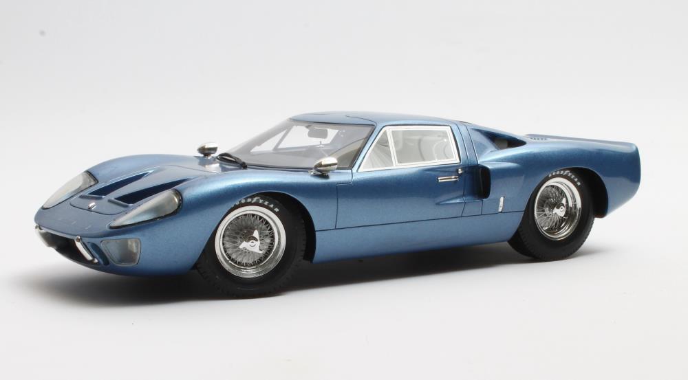 Ford GT40 MKIII blue 1966 1:18 Cult Scale
