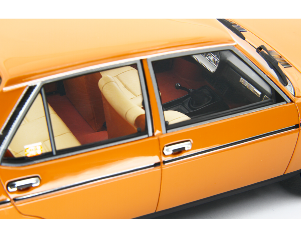 Fiat 131 1600 Mirafiori Special 1974 LM190A 1:18 Laudoracing Model