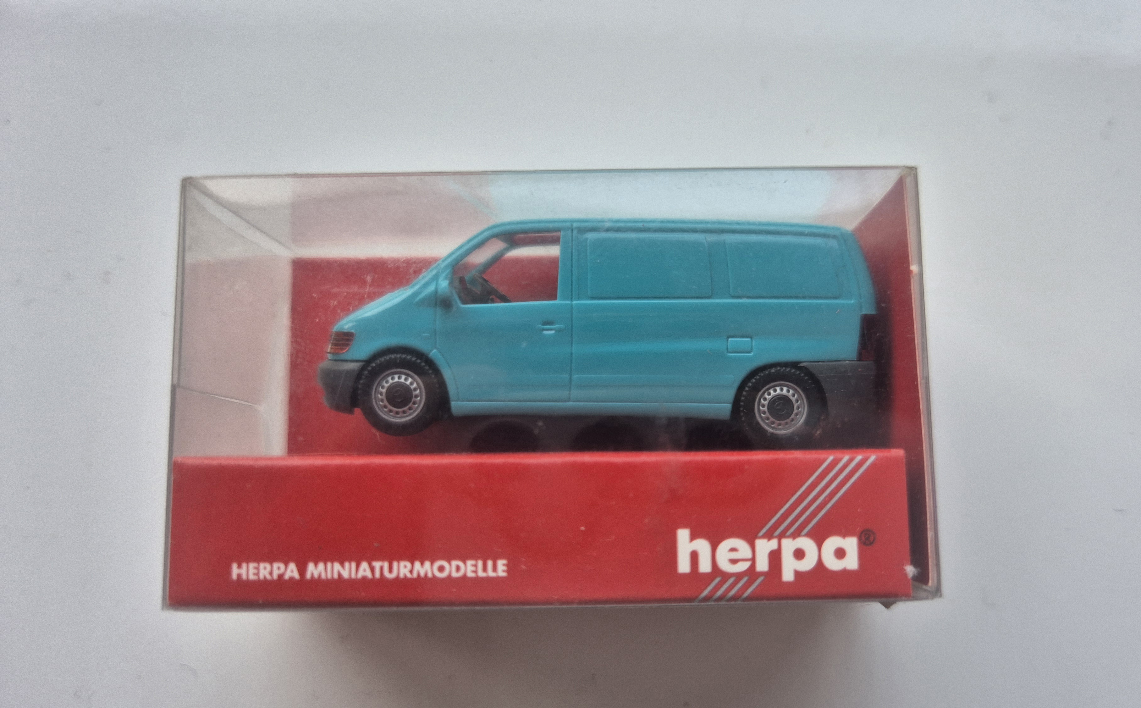Mercedes Benz Vito Kasten 1:87 Herpa 042987