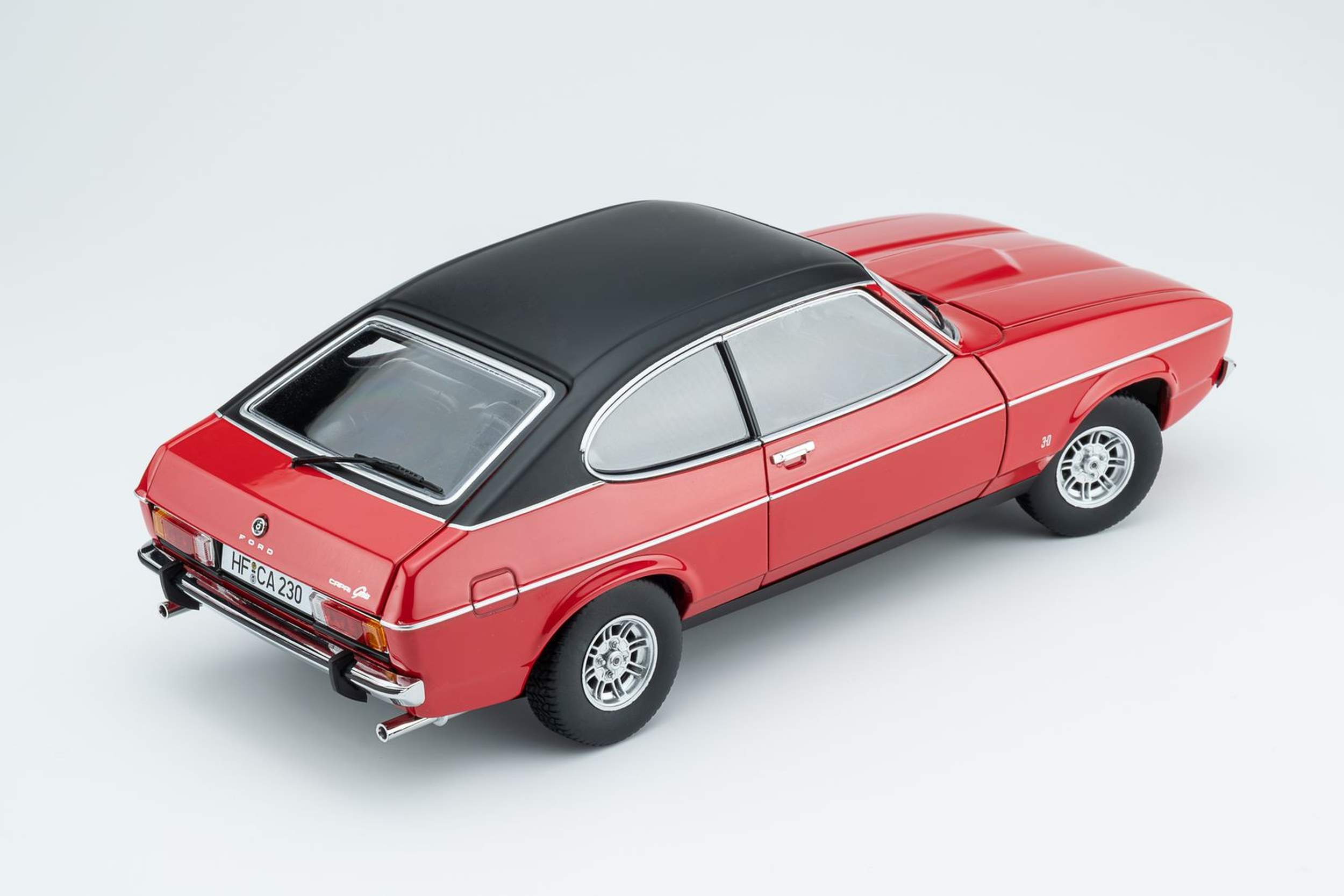 Ford Granda 1:18 Touring Modelcars