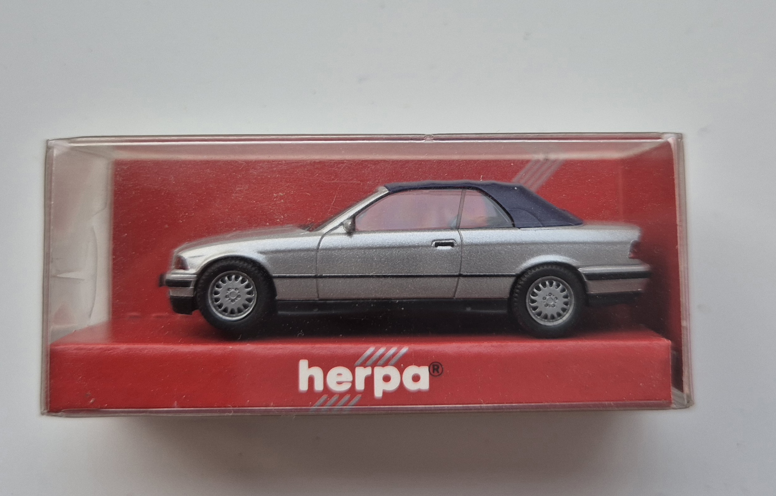 BMW 325i E36 Cabrio silber1:87 Herpa 031790