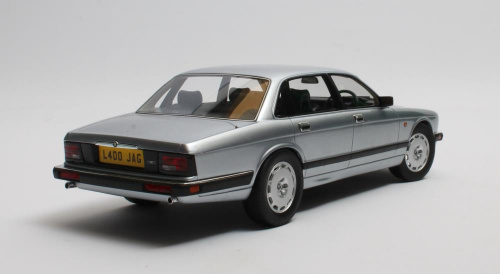 Jaguar XJR XJ40 metallic silver 1990 1:18 Cult Scale Models