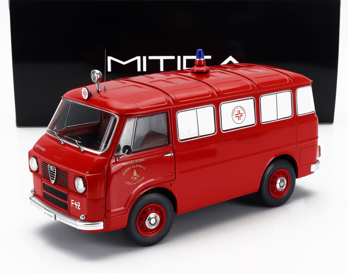 ALFA ROMEO F-12 VIGILI DEL FUOCO AMBULANZA  FIRE ENGINE AMBULANCE  1968  RED 1:18 Mitica 