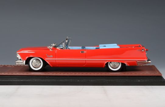 Imperial Crown Convertible Open roof - red (single headlight)) 1957 GLM132205 1:43 GLM Imperial Crown Convertible Open roof - red (single headlight)) 1957 GLM132205 1:43 GLM