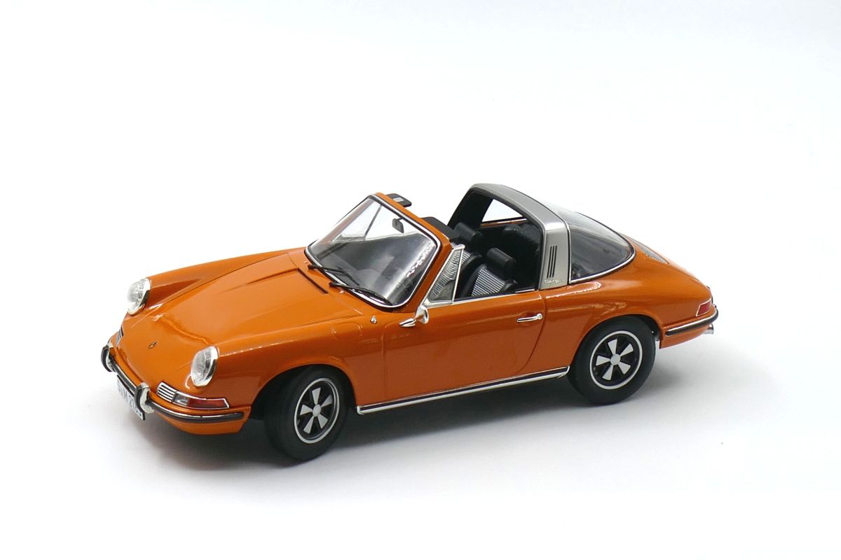 Porsche 911 T 1969 darkred 1:18 Norev
