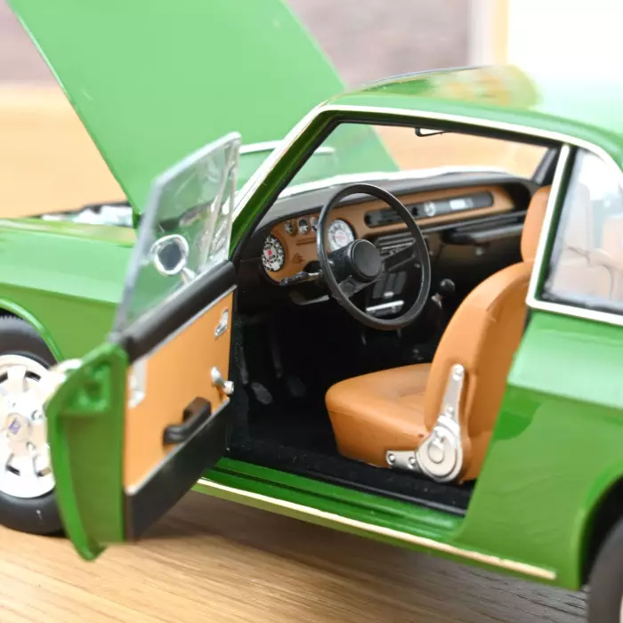 LANCIA FULVIA 3 1975 GREEN 1:18 Norev