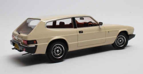 Reliant Scimitar SE6A white 1976 1:18 Cult Scale Models