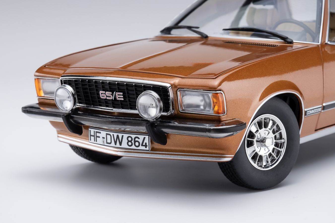 Opel Commodore B GS/E Coupé 1975 braun 1:18 Touring Modelcars