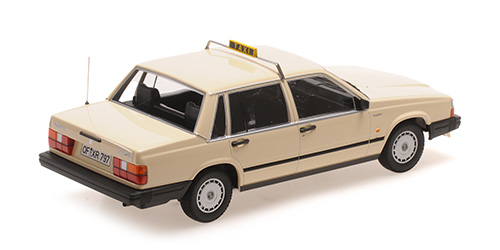 VOLVO 740 GL 1986 TAXI  1:18 Minichamps 