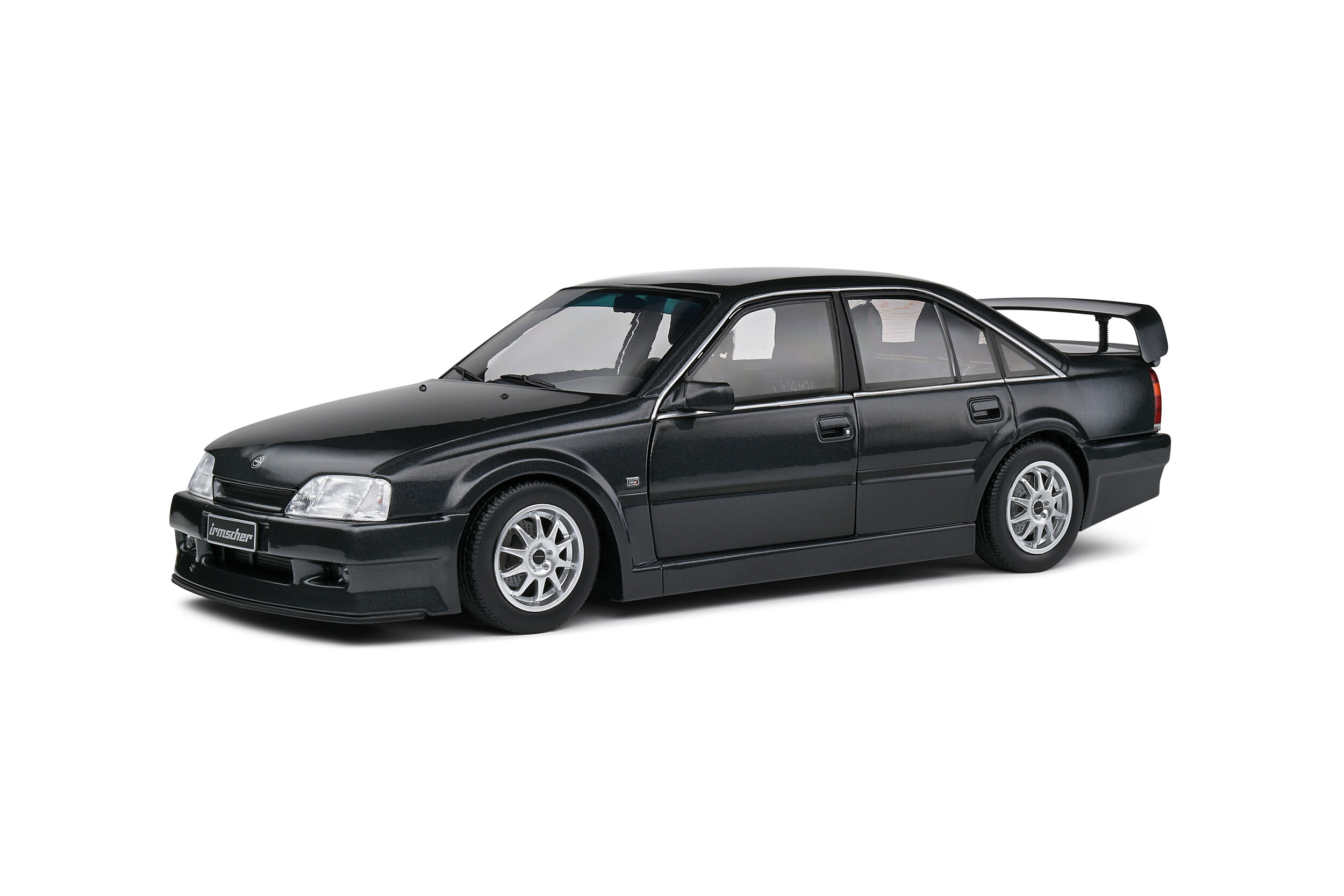 Opel Omega EVO 500 schwarz 1:18 Solido