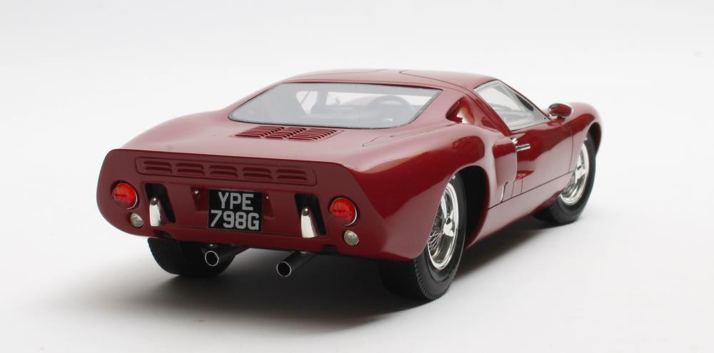 Ford GT40 MKIII maroon 1966 1:18 Cult Scale