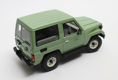 Toyota Landcruiser BJ70 green '84-'89 1:18 Cult Scale Models