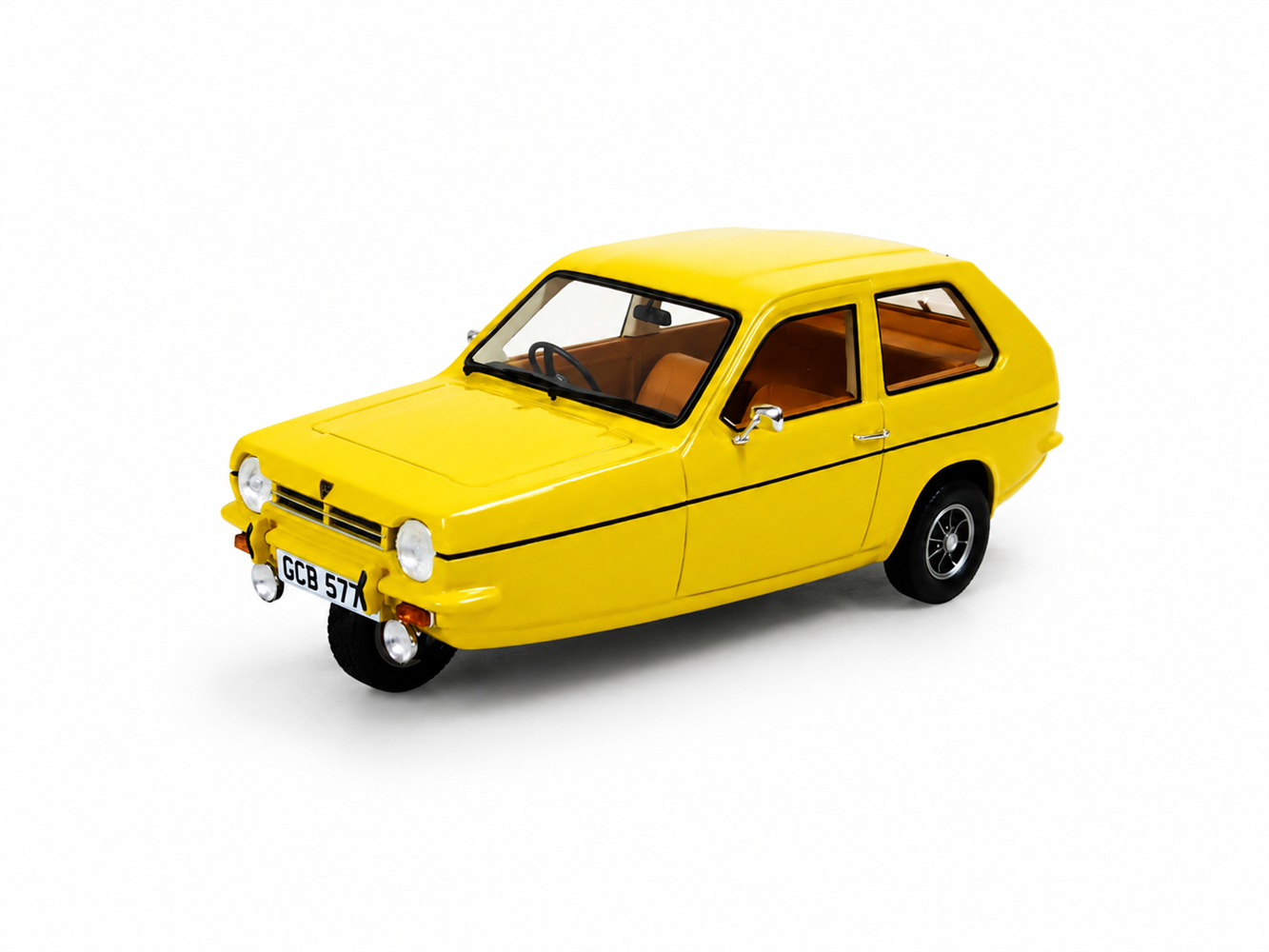 Reliant Robin April yellow  1973-1981 1:18 Cult Scale