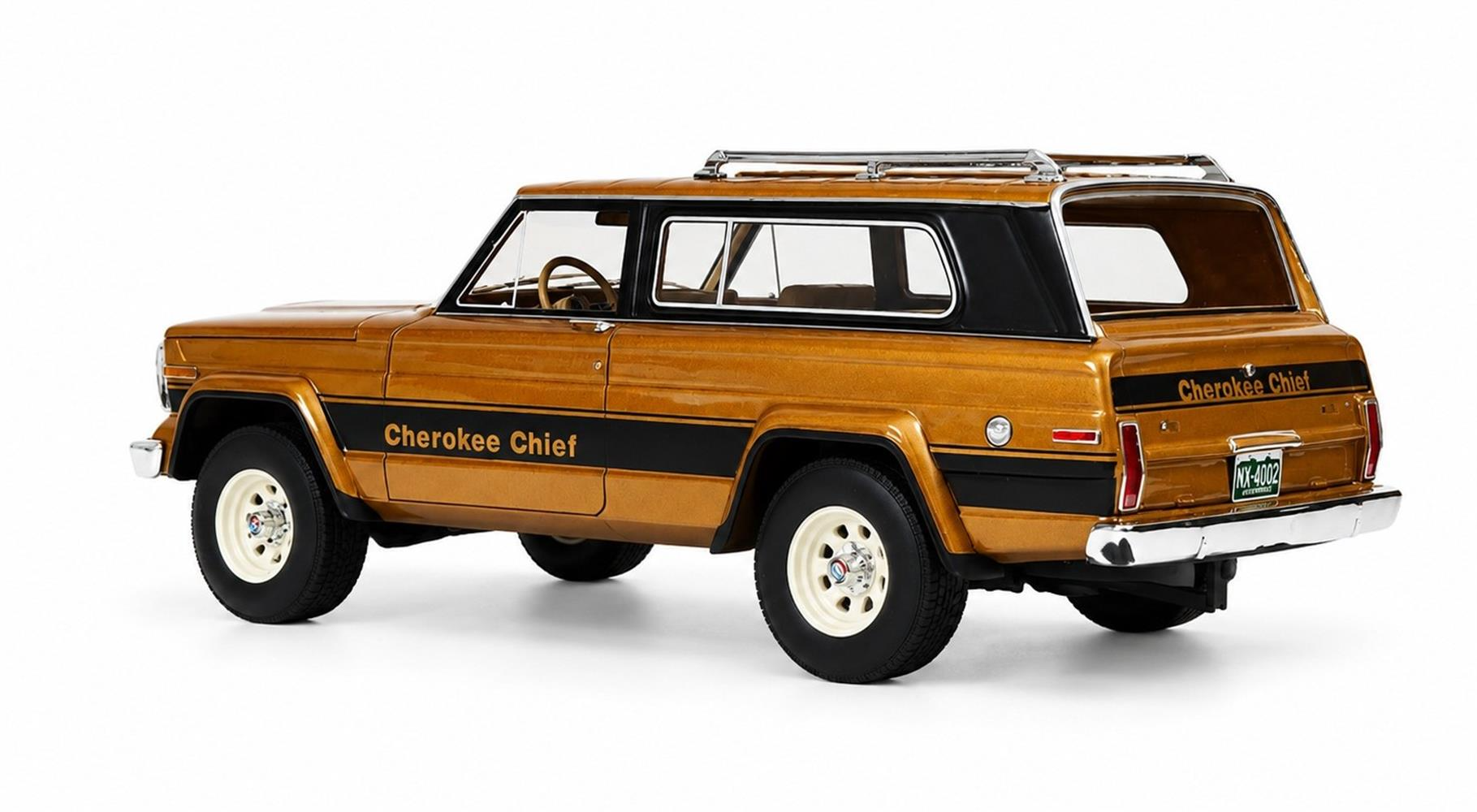 Jeep Cherokee Chief (SJ) brown met. 80-83 1:18 Cult Scale