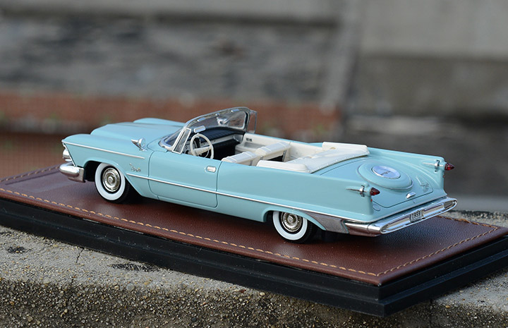 Imperial Crown Convertible Normandy Blue 1959 132001 1:43 GLM