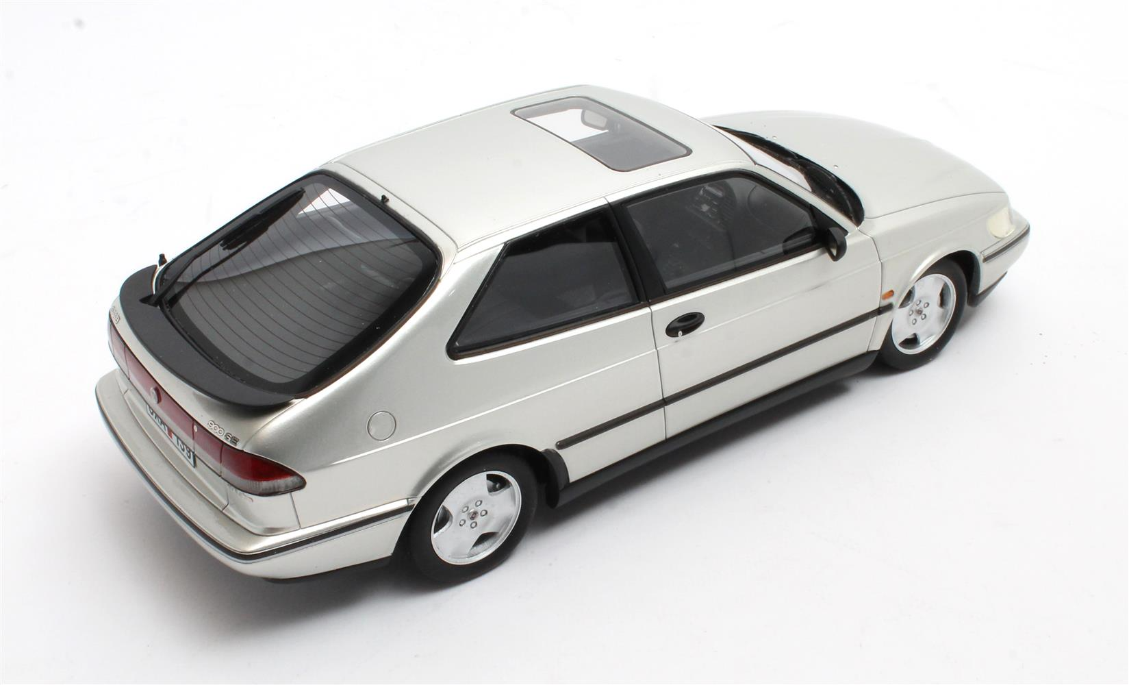 SAAB 900 SE Turbo 1994 Red 1:18 Cult Scale Models