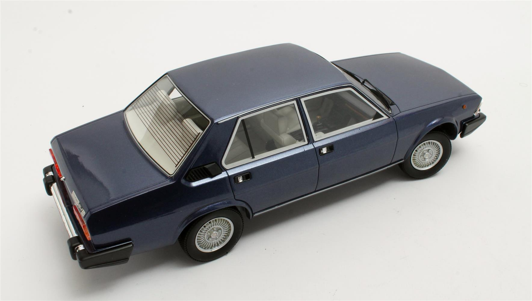 Alfa Romeo Alfa 6 2.5 metallic blue  79-83 1:18 Cult Scale Models 
