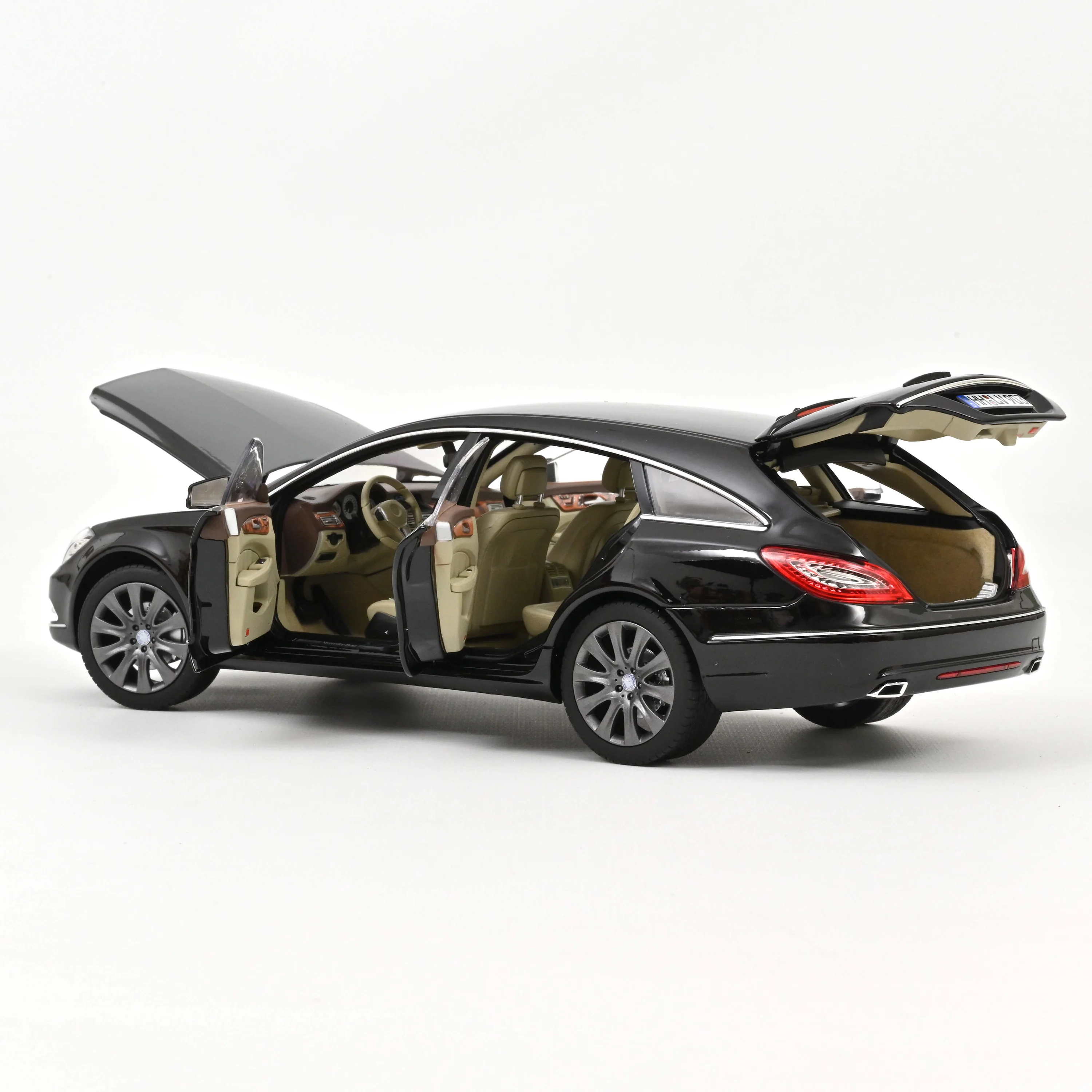 Mercedes Benz CLS Shooting Brake 2011 Obsidianschwarz metallic1:18 Norev