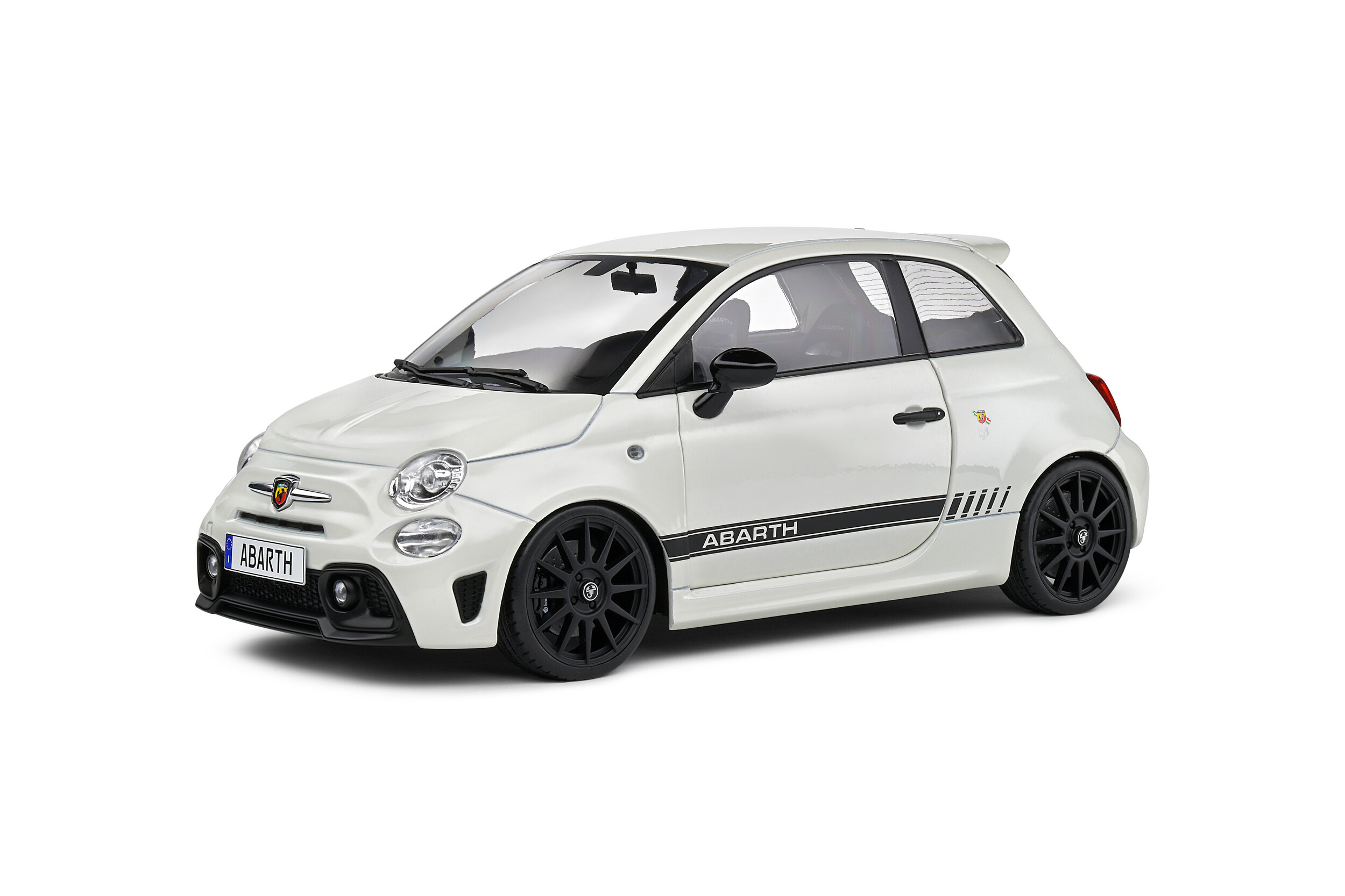 Fiat F595 Abarth Ghiaccio White 2022 1:18 Solido