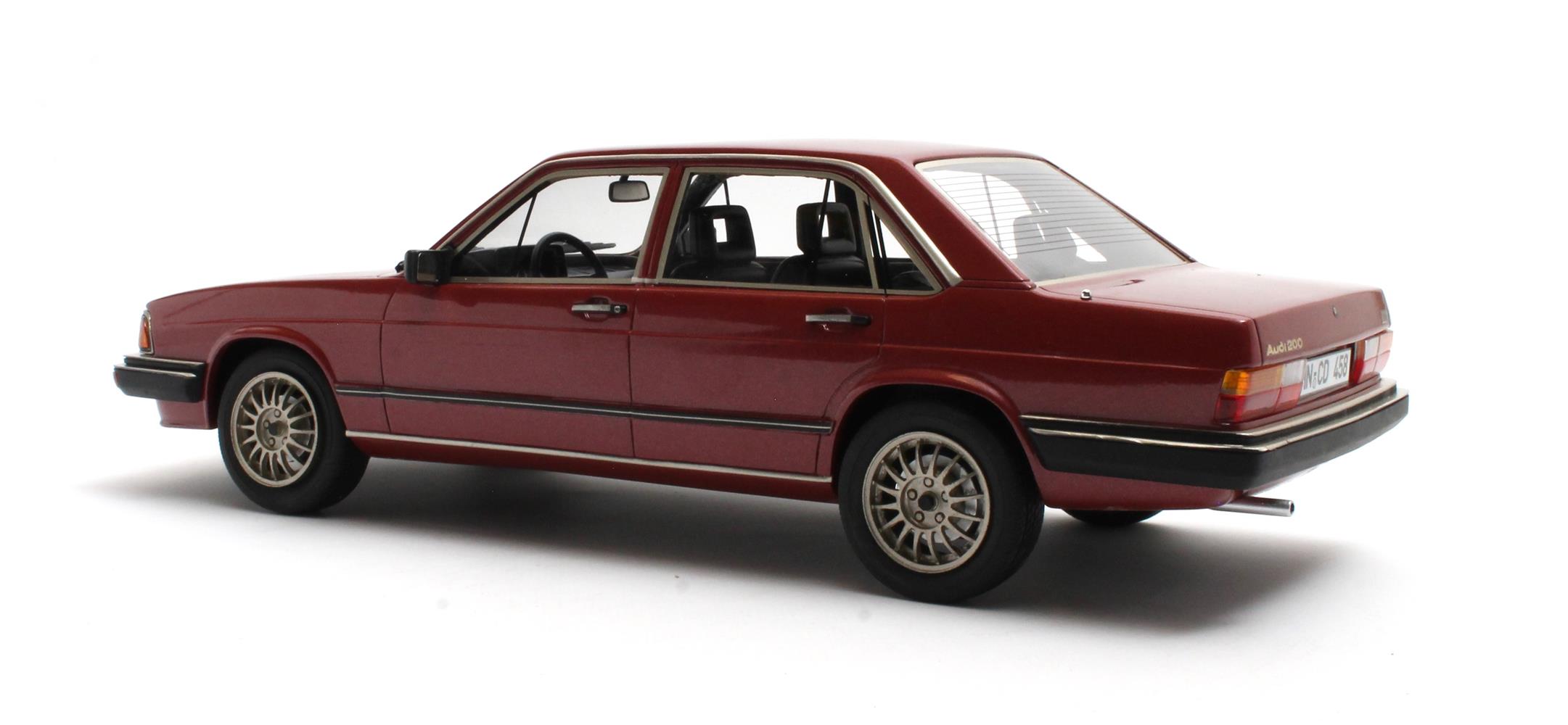 Audi 200 5T typ 43 Red metallic 80-82 1:18 Cult Scale Models