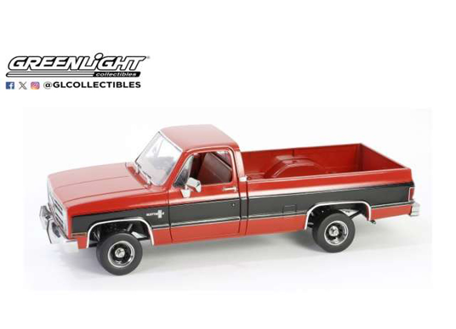 Chevrolet K10 Scottsdale - apple red/ midnight black 1984 1:18 Greenlight