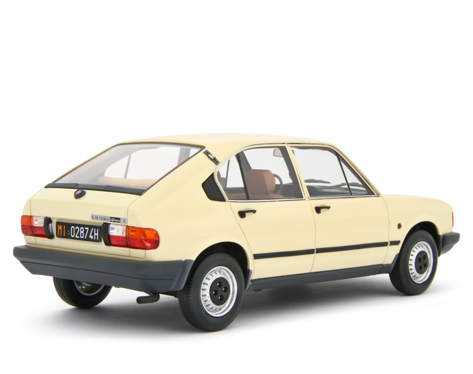 Alfa Romeo Alfasud 1.2 4 Porte 1980 Avorio LM198C  1:18 Laudoracing Model