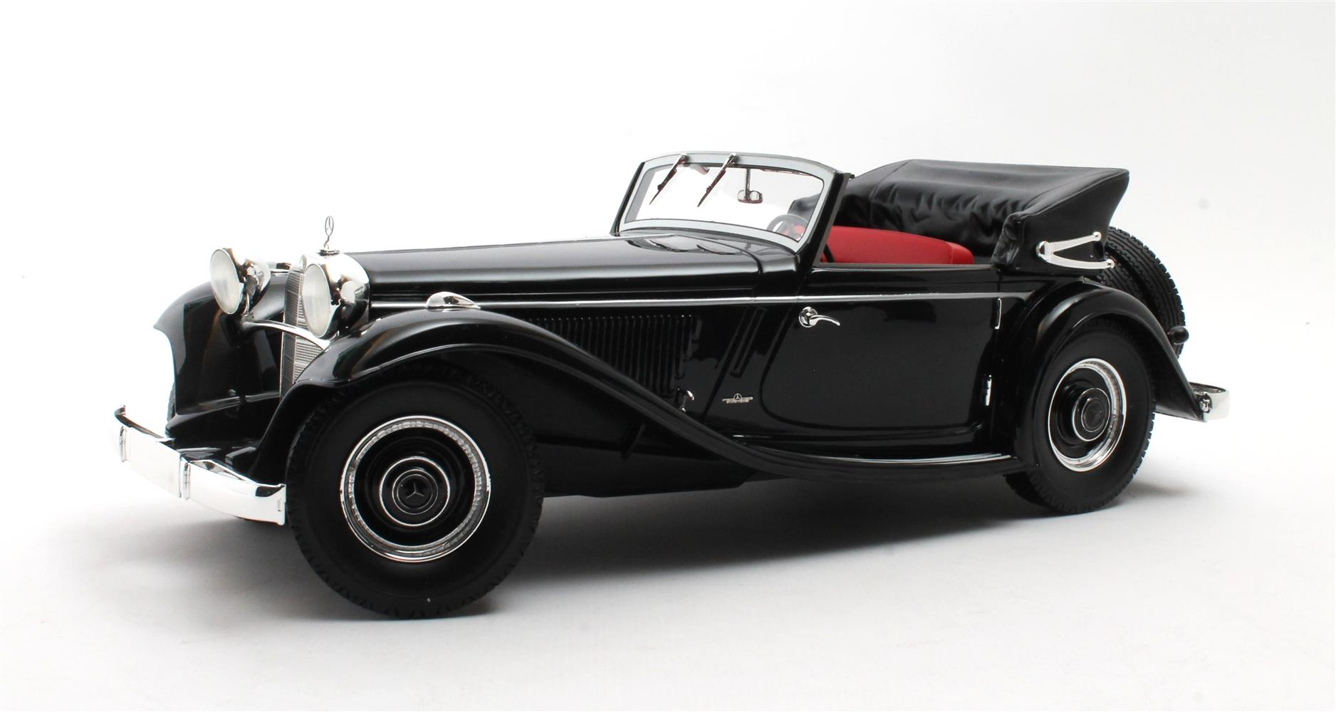 Mercedes Benz 290A Cabriolet black 1936 1:18 Cult Scale Models