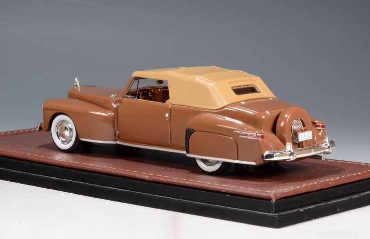 Lincoln Continental Cabriolet Open roof - Chetwyn Beige closed 1942 GLM100802  1:43  GLM