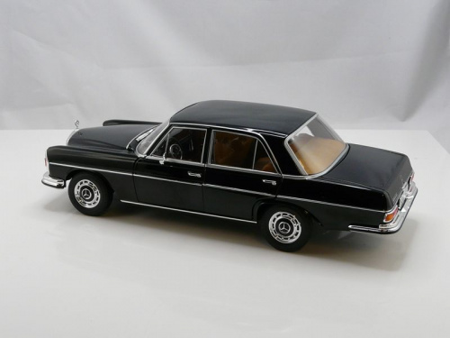 Mercedes-Benz 280 SE 1968 schwarz 1:18 Norev