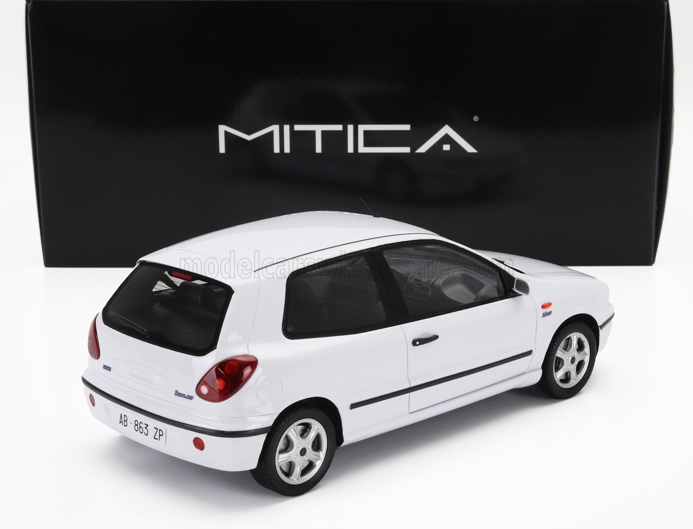 FIAT BRAVO HGT 1 SERIE 1995 BIANCO 349 1:18 Mitica