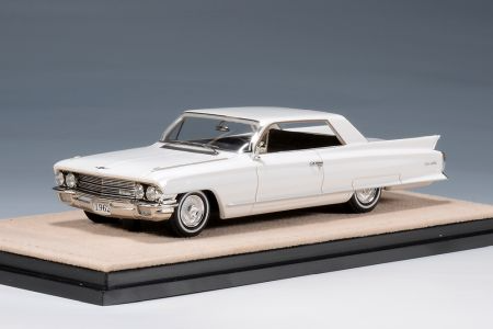 Cadillac Coupe de Ville 1962 Olympic White STM62602 1:43 Stamp Models GLM 