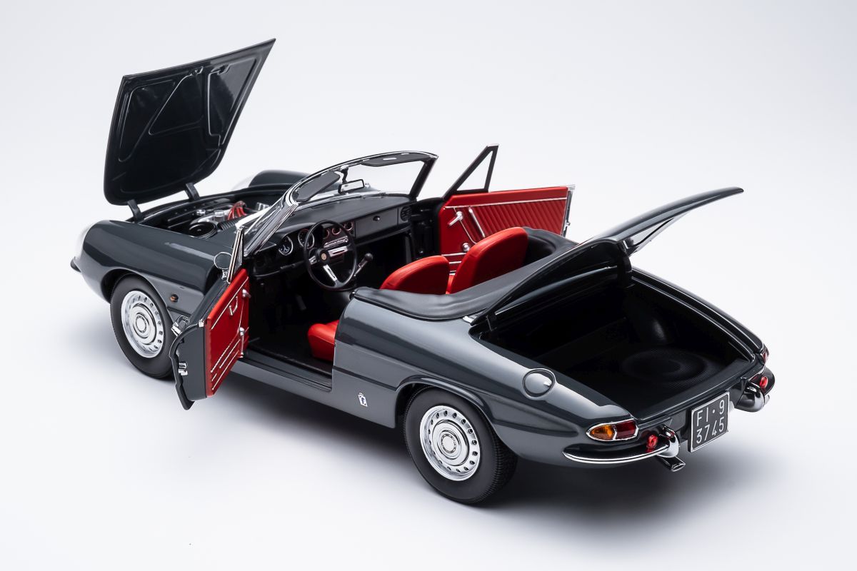 Alfa Romeo 1600 Duetto Spider 1966 grigio graphite AR705 1:18 Touring Modelcars Alfa Romeo 1600 Duetto Spider 1966 grigio graphite AR705 1:18 Touring Modelcars
