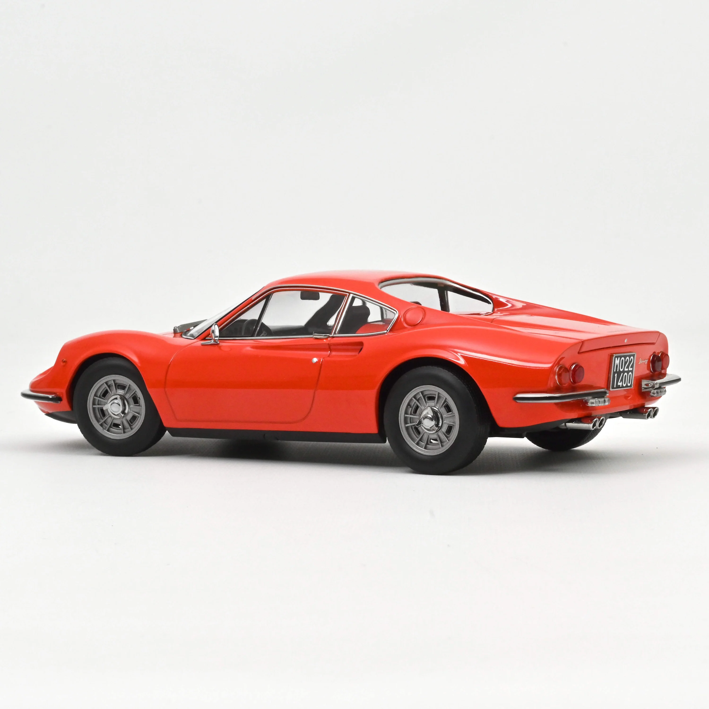 Ferrari Dino 246 GT 1968 Rosso Dino 1:18 Norev 