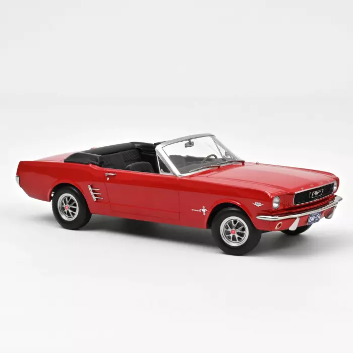 Ford Mustang Convertible 1966 rot 1:18 Norev