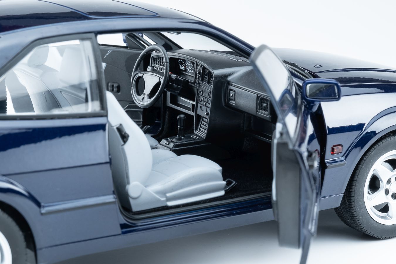 Volkswagen Corrado G60  Aqua Blue 1:18 Norev 