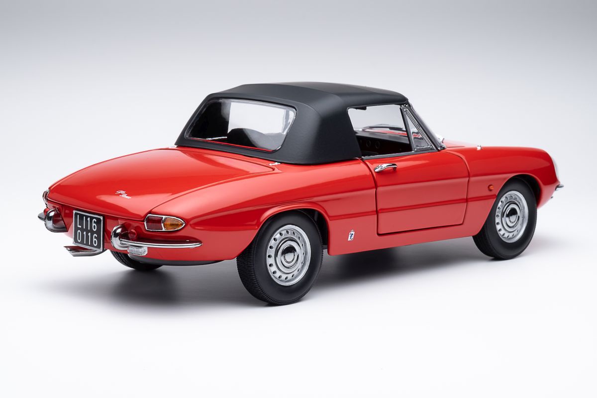 Alfa Romeo 1600 Duetto Spider rot 1:18 Touring Modelcars Alfa Romeo 1600 Duetto Spider rot 1:18 Touring Modelcars