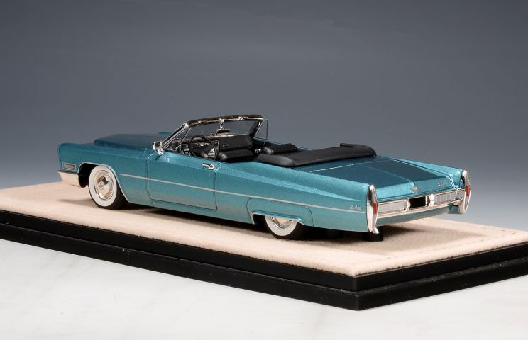 Cadillac de Ville Convertible  Capri Aqua Metallic 1967 STM67703  1:43  GLM Stamp Models