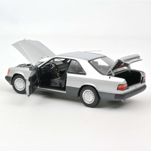 Mercedes Benz 300 CE-24 Coupé 1990 Silber 1:18 Norev