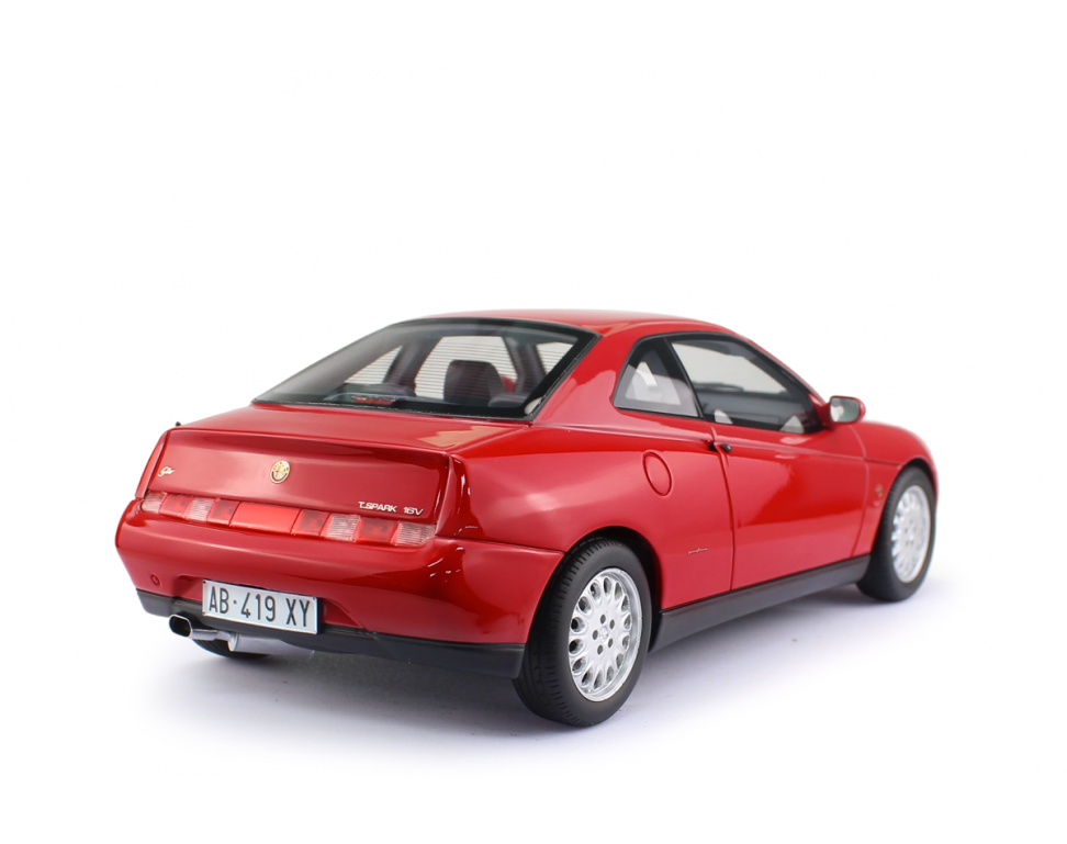 Alfa Romeo GTV 2.0 T-Spark 16 V Rot1995  LM192A  1:18 Laudoracing Model