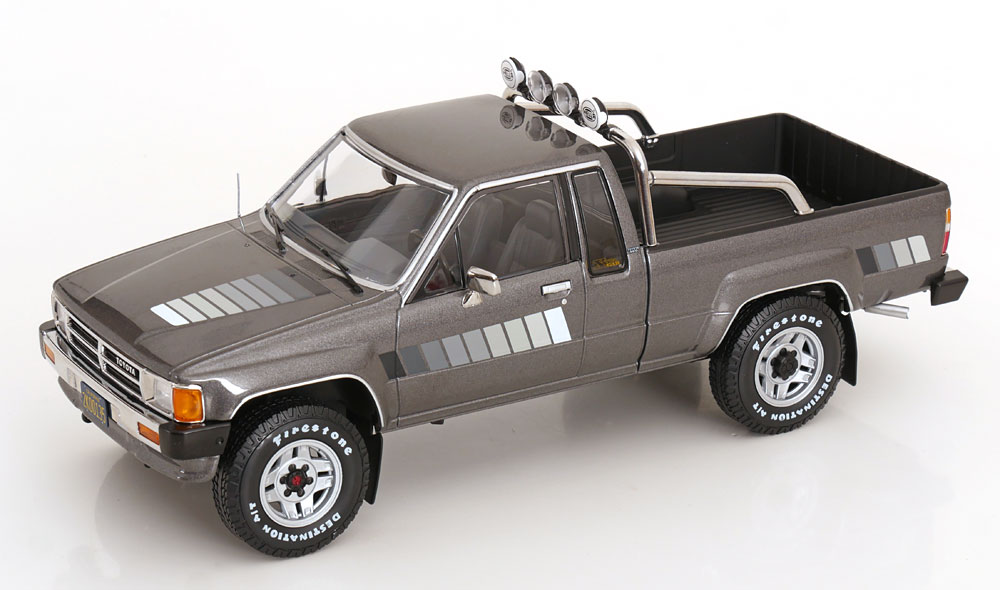 Toyota Truck Xtra Cab 4x4 (Hilux) (1985) - greymetallic 1:18 KK Scale