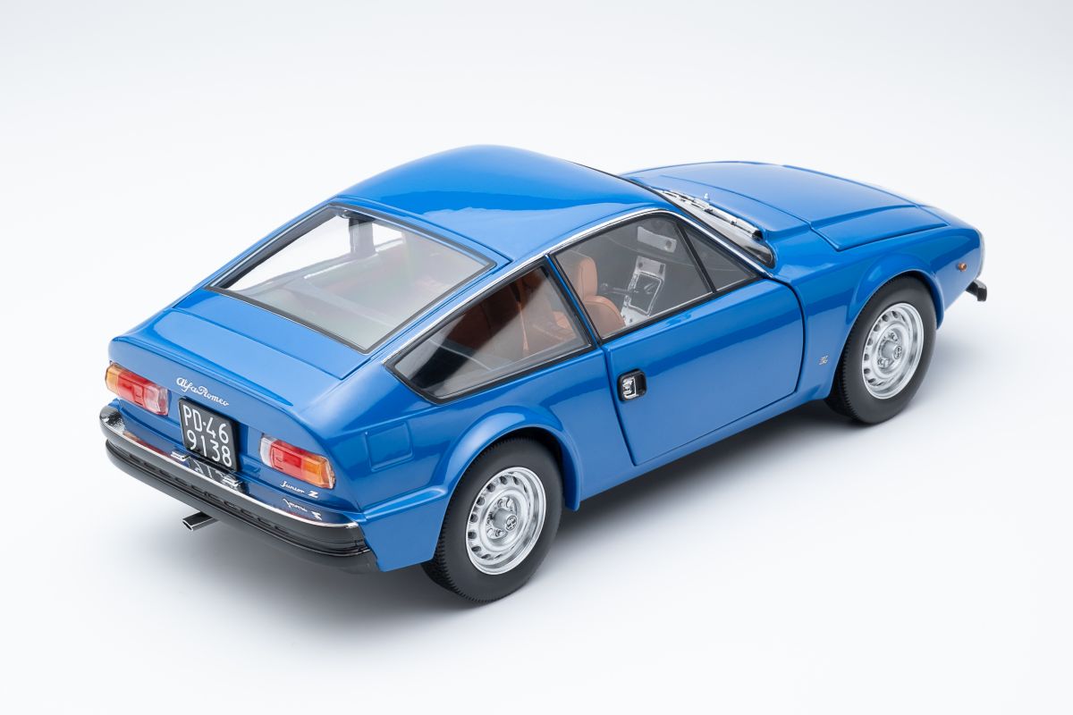 Alfa Romeo Junior Zagato 1969 - Blu Medio 1:18 Norev