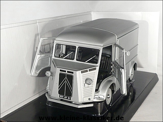 Citroen HY 1962 grau 1:21 Norev