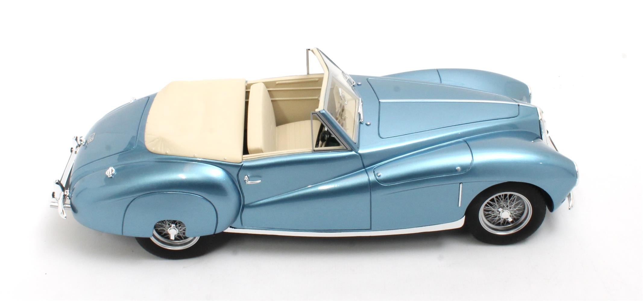 Aston Martin 2L Sports blue metallic 1949 1:18 Cult Scale