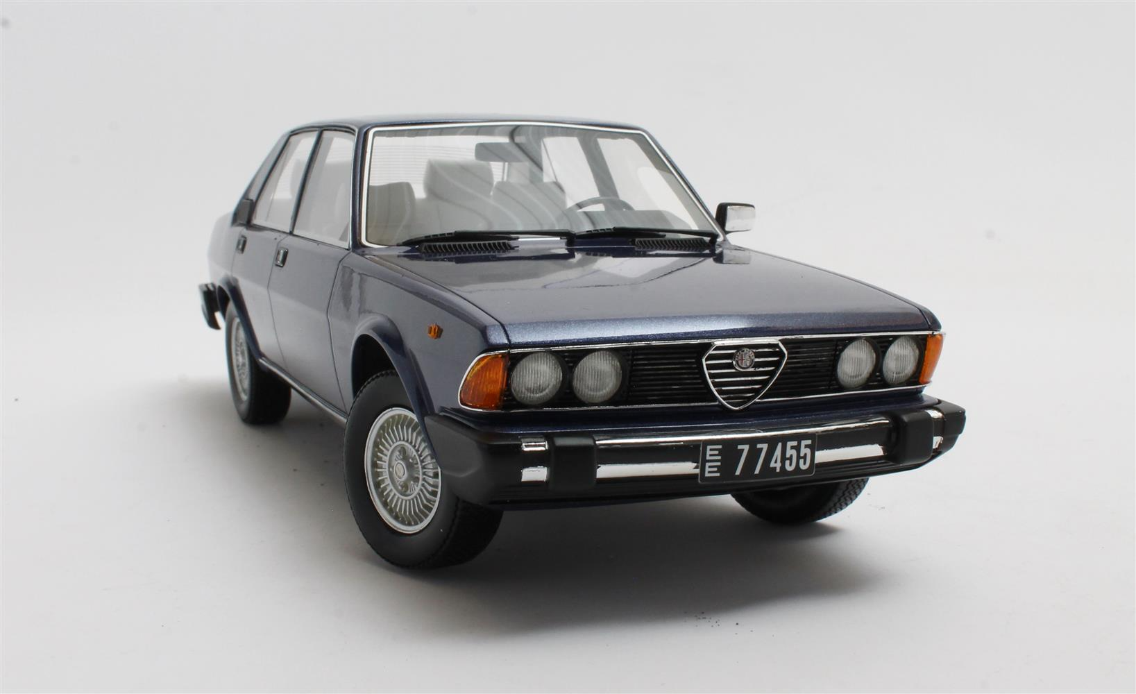 Alfa Romeo Alfa 6 2.5 metallic blue  79-83 1:18 Cult Scale Models 