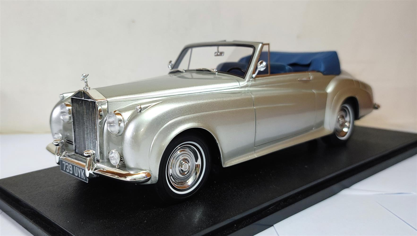 Rolls Royce Silver Cloud DHC Shell grey 60-62 1:18 Cult Scale Models
