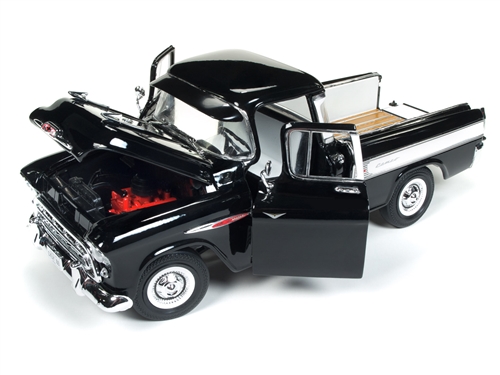 Chevy Cameo Pick Up 100th Anniversary Onyx Black AMM1145 1:18 Autoworld
