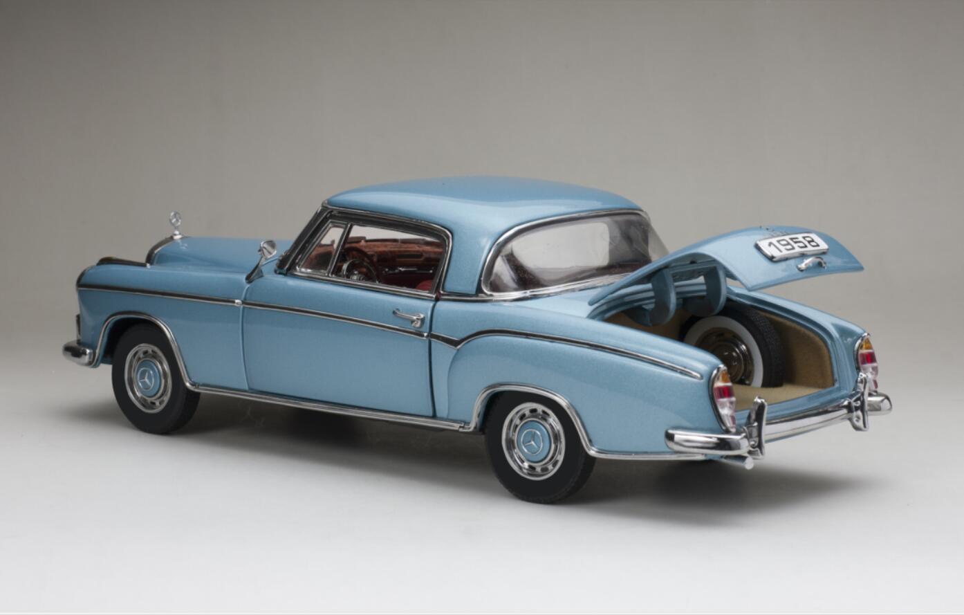 Mercedes Benz 220SE 1958 Hardtop Coupe blau1:18 Sunstar